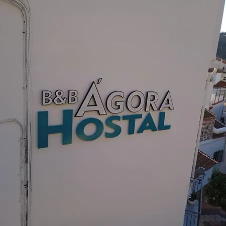 Agora *