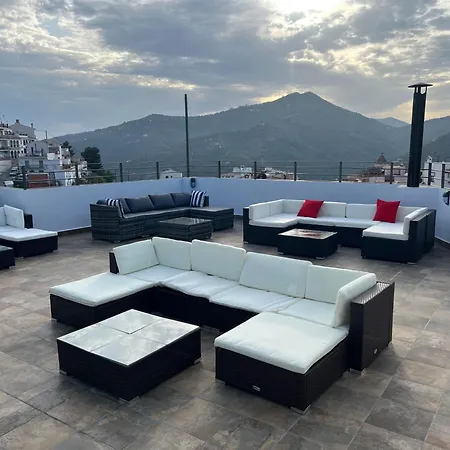 Agora Pensionat Sayalonga